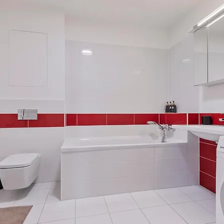 Panorama In Downtown Area With Free Parking And Castle View Апартаменти *