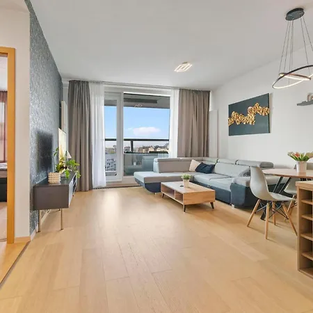 Panorama In Downtown Area With Free Parking And Castle View Bratislava