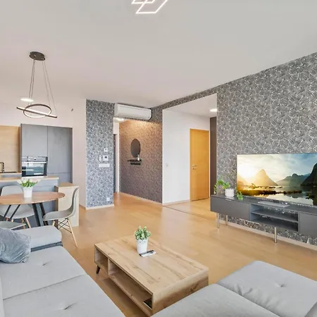 Apartamento Panorama In Downtown Area With Free Parking And Castle View *