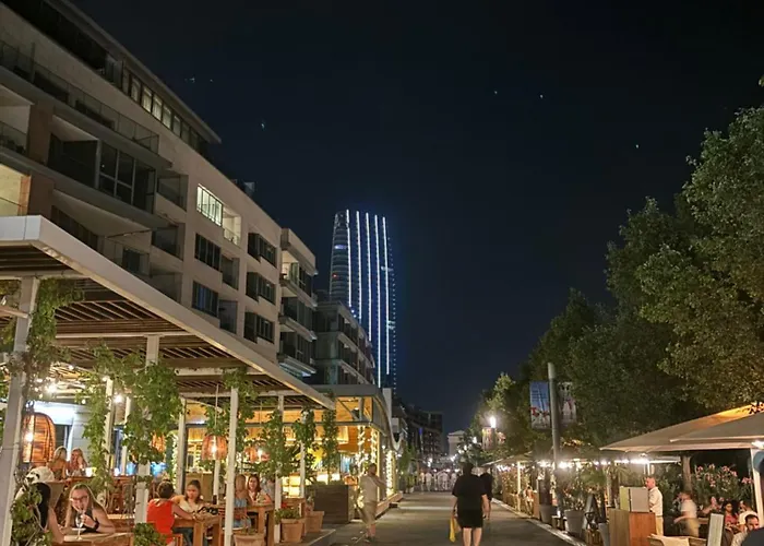 Panorama In Downtown Area With Free Parking And Castle View * ברטיסלאבה